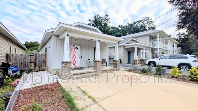 Photo - 2010 W Gregory St