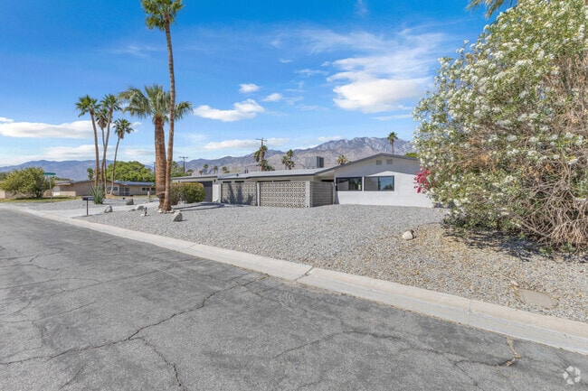 Building Photo - 2203 E Acacia Rd N Rental