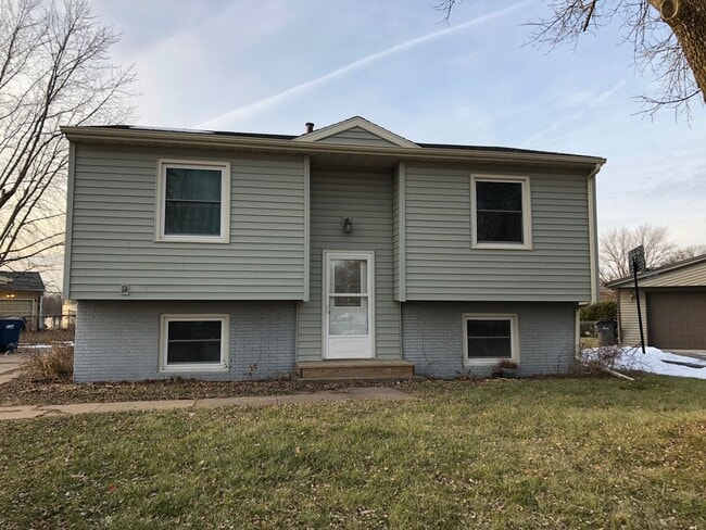 Building Photo - 321 W 19th Ave Ct