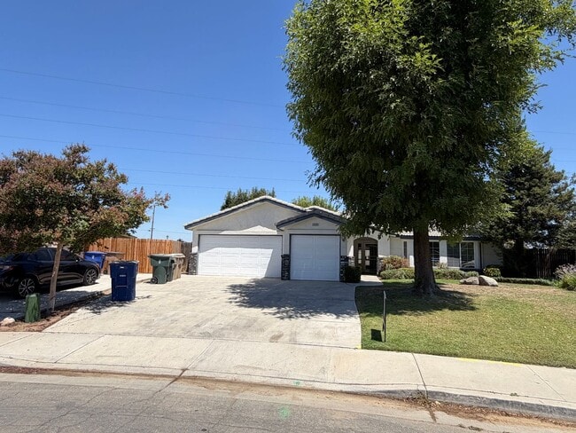 Photo - 5800 Potenza Ln
