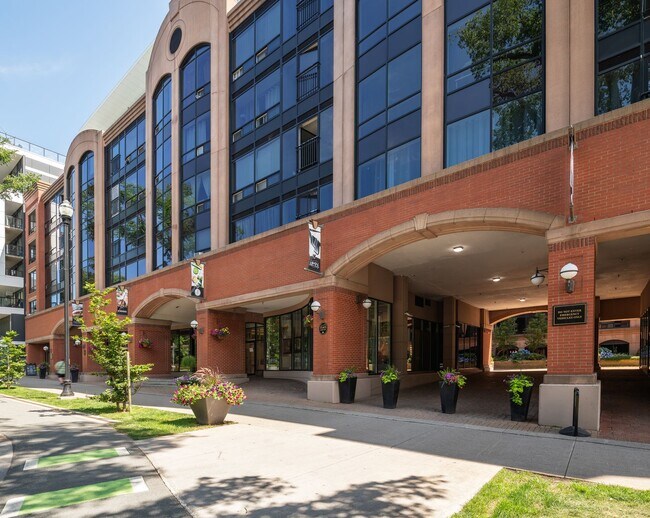 Photo - The Paramount