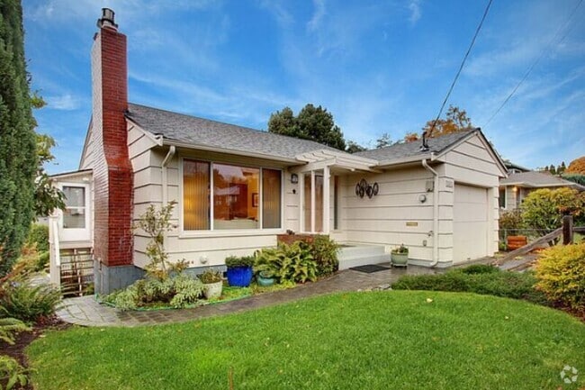 Building Photo - 7023 40th Ave NE Rental