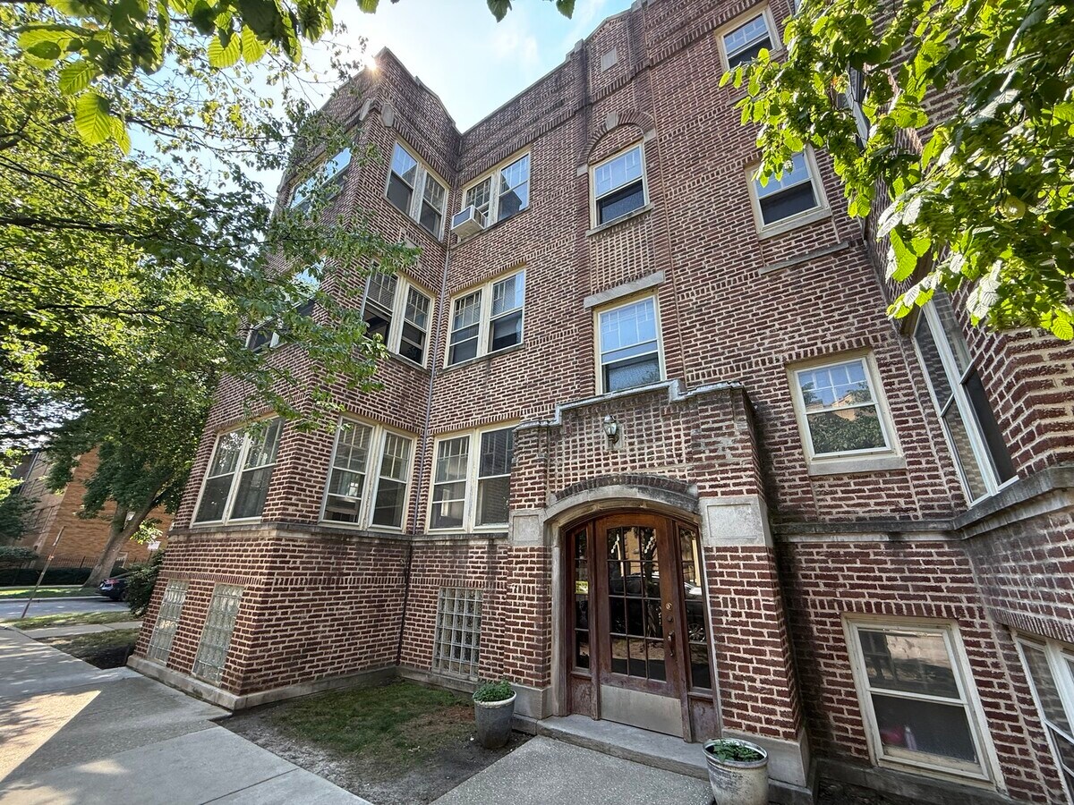 Photo - 1901 W Argyle St Unit 2