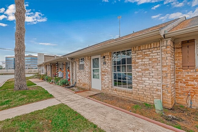 Photo - 1110 W Tri Oaks Ln Unidad 157