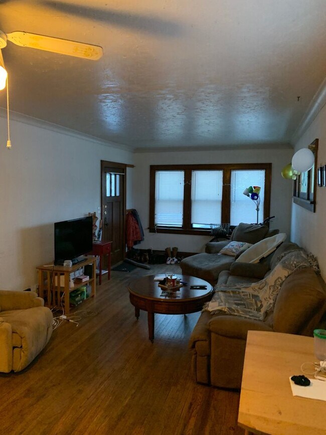 Photo - 4 bedroom 2 bath available 9/1/2023 Unit HOUSE