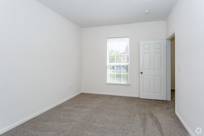 1BR, 1BA - Redbud Updated