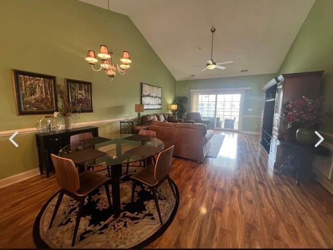 Photo - 4887 Luster Leaf Cir Unit 402