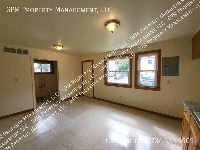 34124 Decatur Ct