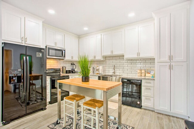 Photo - 2164 Tanglewood Blvd Unit 104B