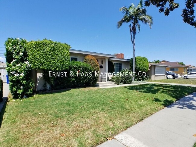Photo - 7619 Suva St