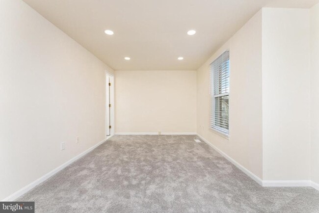 Building Photo - 3421 Belleplain Ct