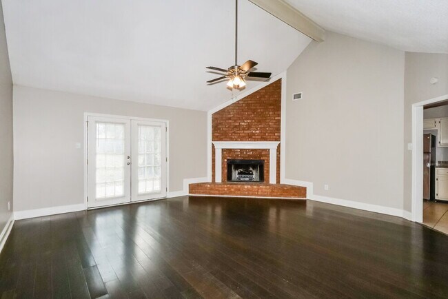 Photo - 8139 Creek Way Cove