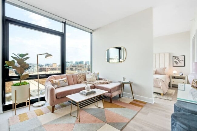 Photo - 1198 W Van Buren St