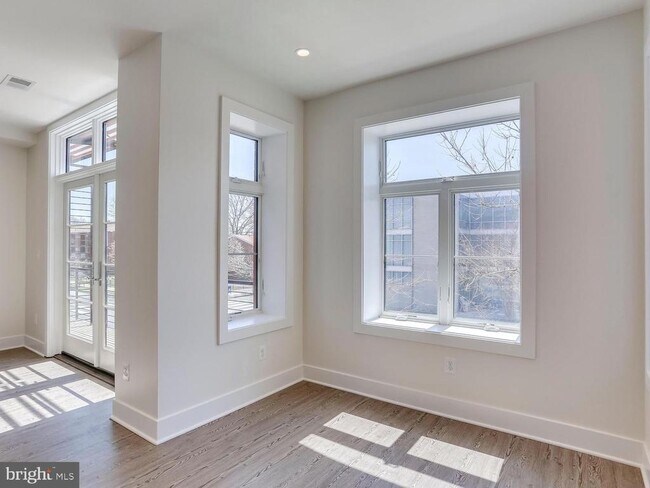 Photo - 503 O St NW