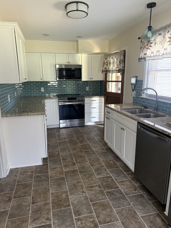 Photo - 8595 Benbow-Merrill Rd