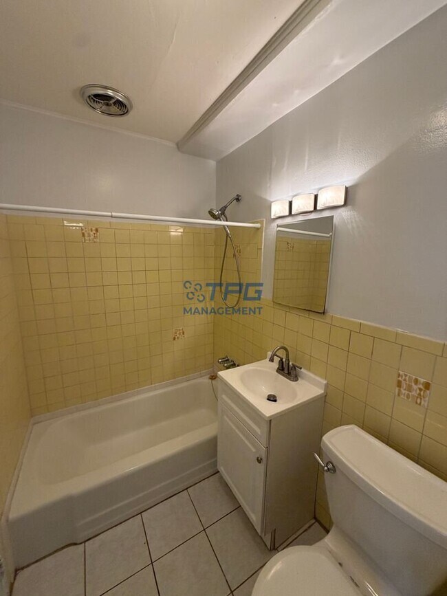 Photo - 239 Spring St Unit B-7