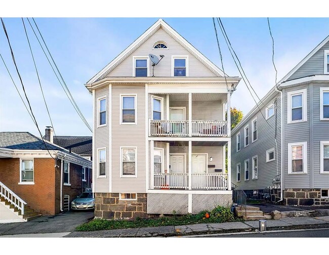 Building Photo - 3 Hazel St Unit 3 Rental
