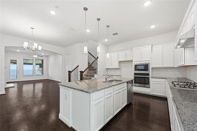 Photo - 18136 Lakefront Ct