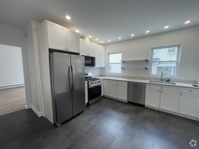 Building Photo - 27 Vernon St Unit 1 Rental