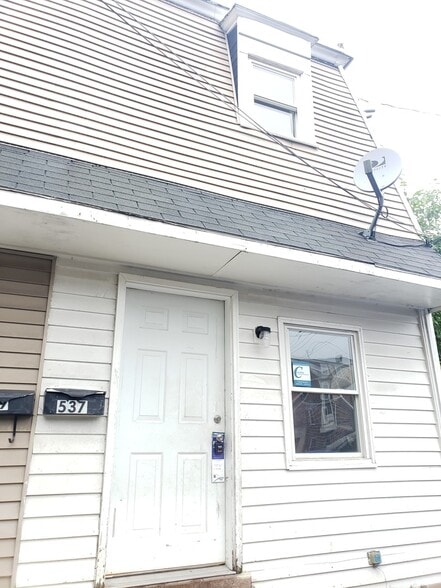 537 Pratt St