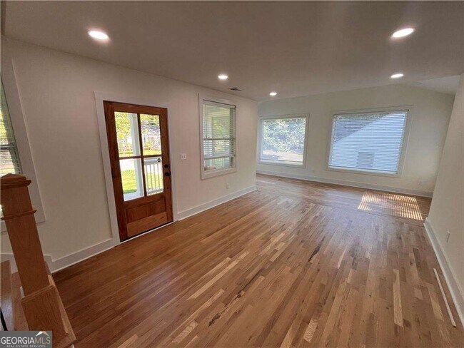 Photo - 1511 Belmont Ave SW