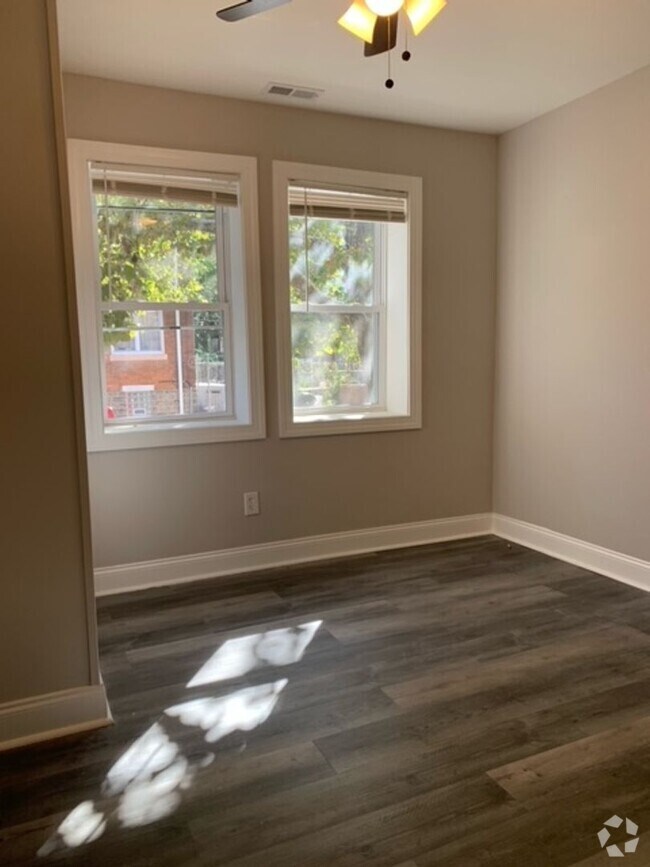 Building Photo - 5100 Spruce St Unit 1 Rental