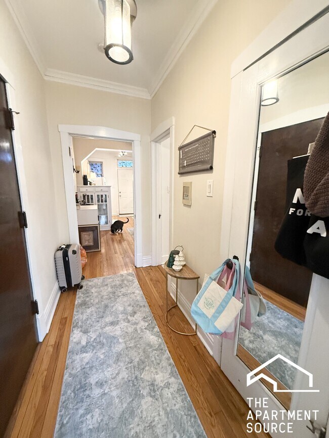 Photo - 822 W Wrightwood Ave Unit 2