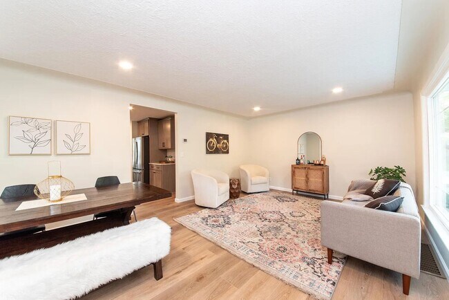 Photo - 1647 Sylvan Ave SE