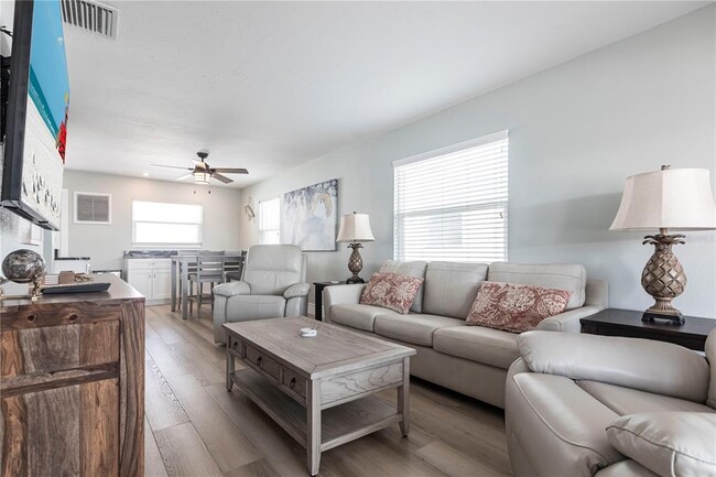 Building Photo - 6020 Midnight Pass Rd