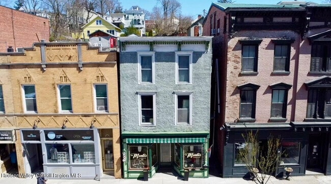 Building Photo - 412 Main St