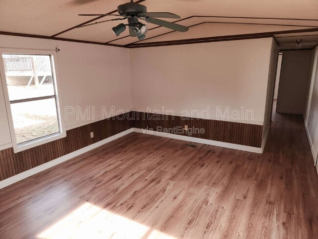 Photo - 36 Misty Mountain Way