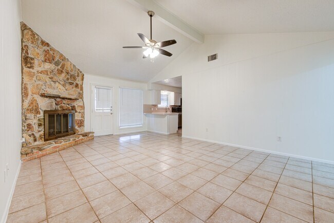 Photo - 2213 Baylor Dr