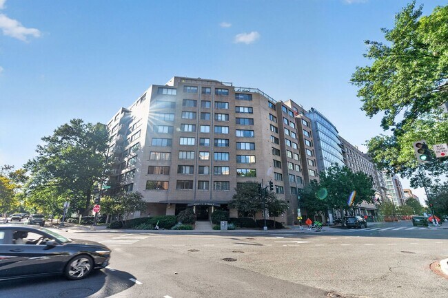 2201 L St NW
