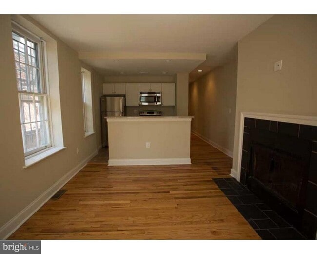 Photo - 1114 Pine St Unit 2R