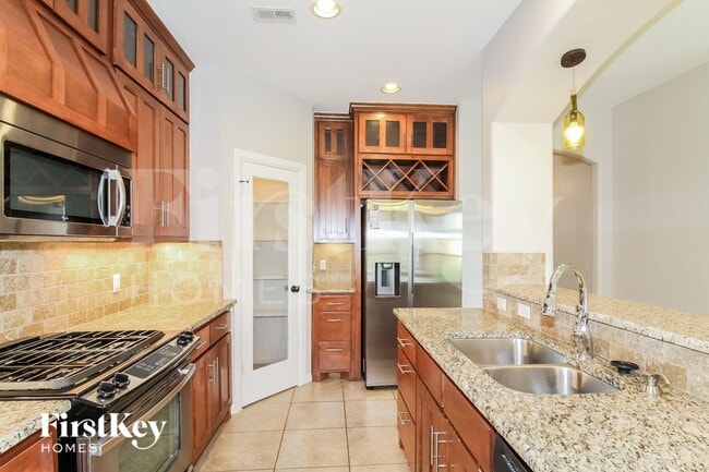 Photo - 304 SW 171st St