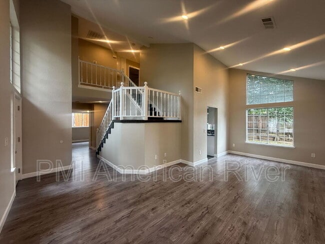Photo - 3400 Cobblestone Dr