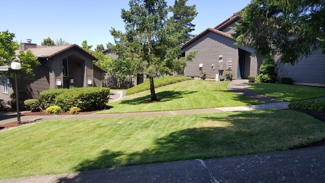Building Photo - 9420 SW 146th Terrace