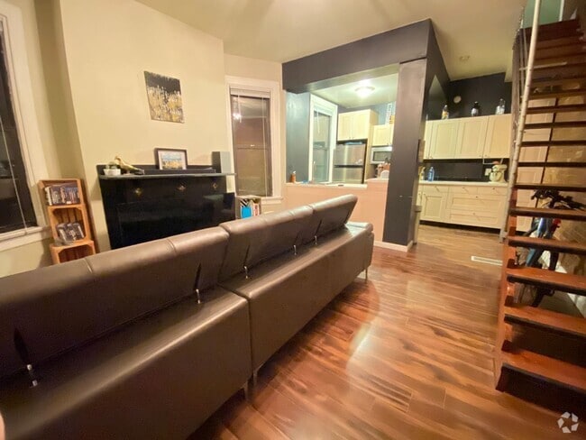 Building Photo - 1218 Buena Vista St Unit 2 Rental