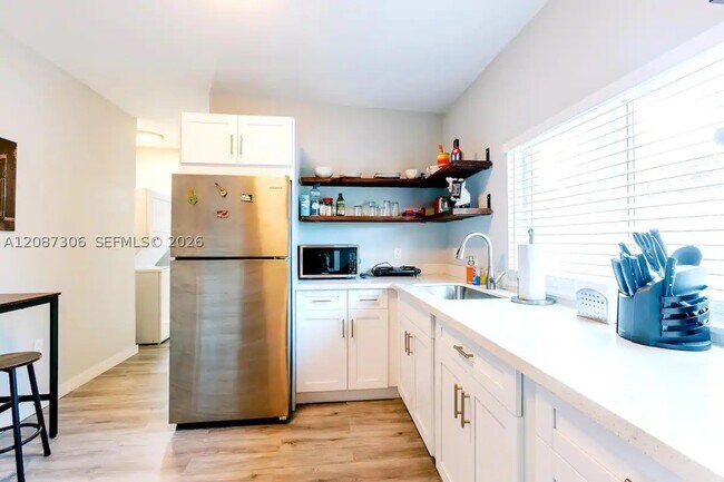 Photo - 1647 NW 29th St Unit 3