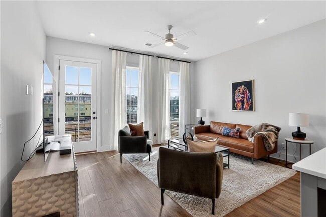 Photo - 1291 Longreen Ter NW Unit 7