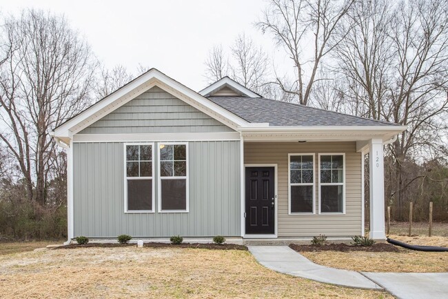 Beautiful Ranch Style Home in Fuquay Varina! - Beautiful Ranch Style Home in Fuquay Varina!