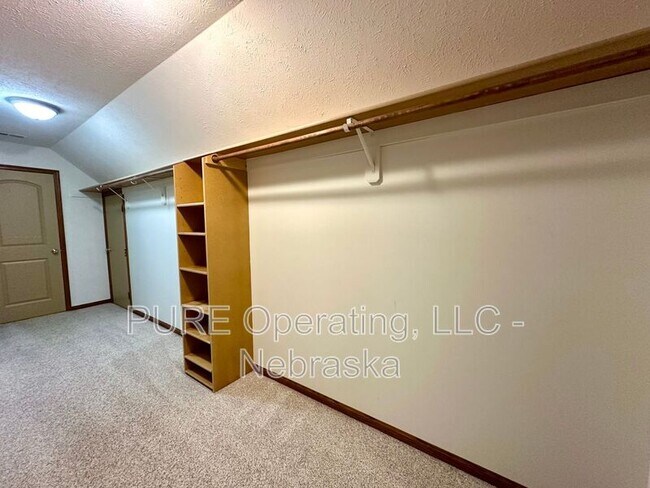 Photo - 18424 Howard St House