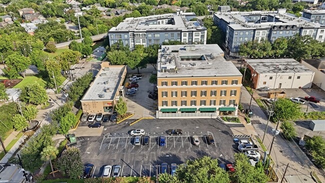 3401 Louisiana St Unit 202