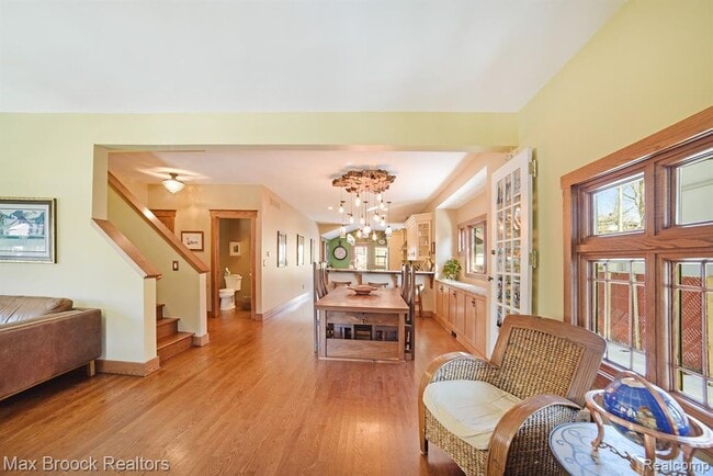 Photo - 356 Ferndale Ave