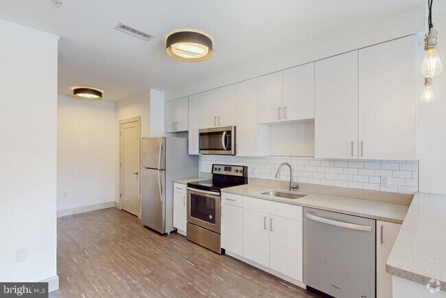 Building Photo - 303 McMechen St Unit 301 Rental