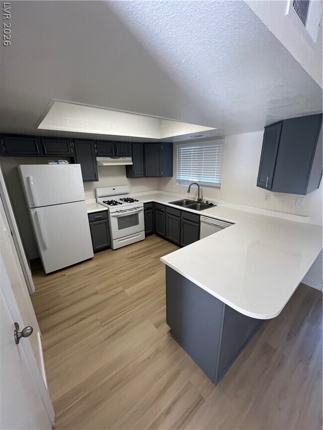 Photo - 3939 S Torrey Pines Dr