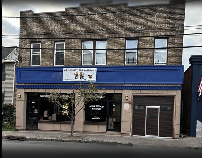 Building Photo - 141 Franklin Ave Unit #2