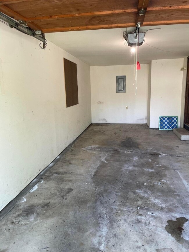 Photo - 6378 Chippenhook Ct