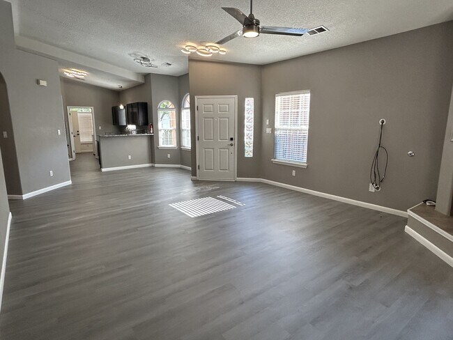 Photo - 7224 Boxwood Ave NE
