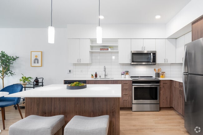 1BD, 1BA + sala de estar - 694 - 721SF